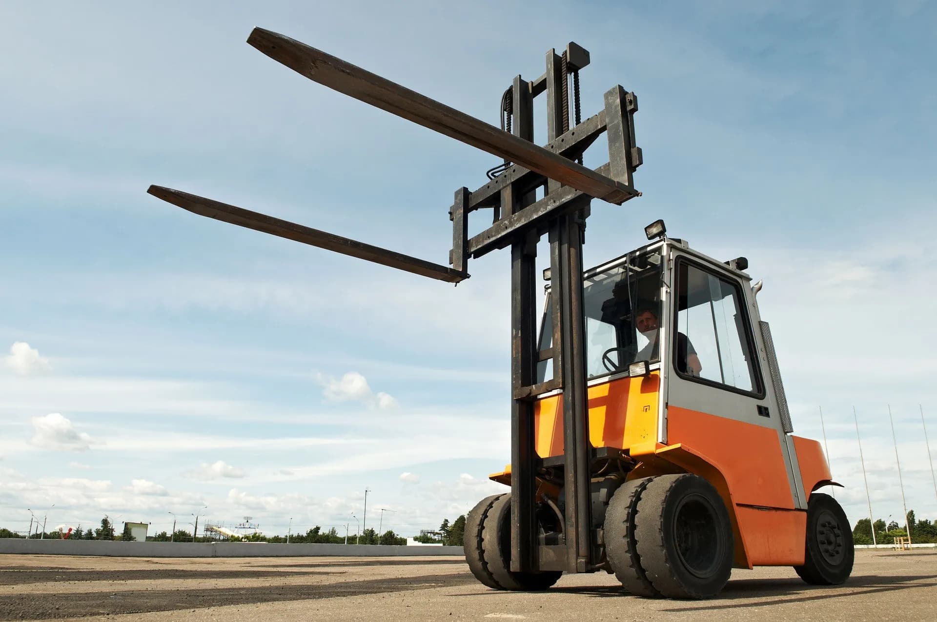How Is Heavy Machinery Moved?