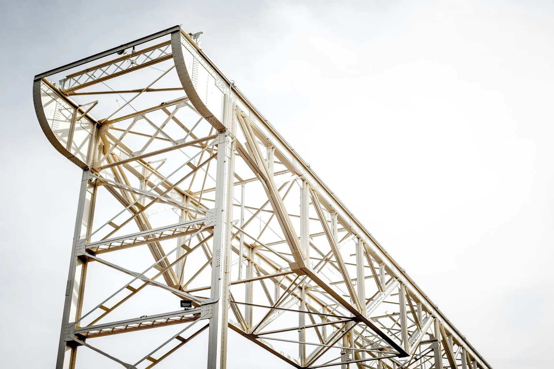 Industrial Rigging: Communication, Collaboration, and Trust