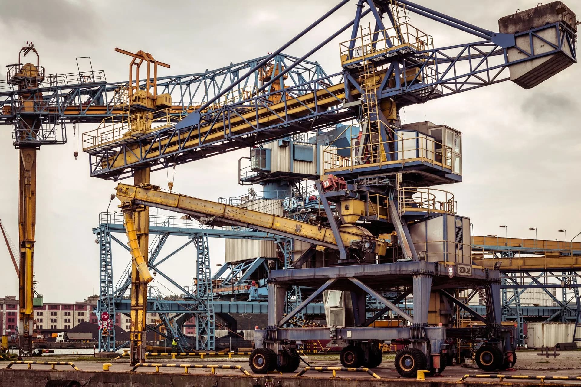 A Tailored Approach to Industrial Machinery Moving