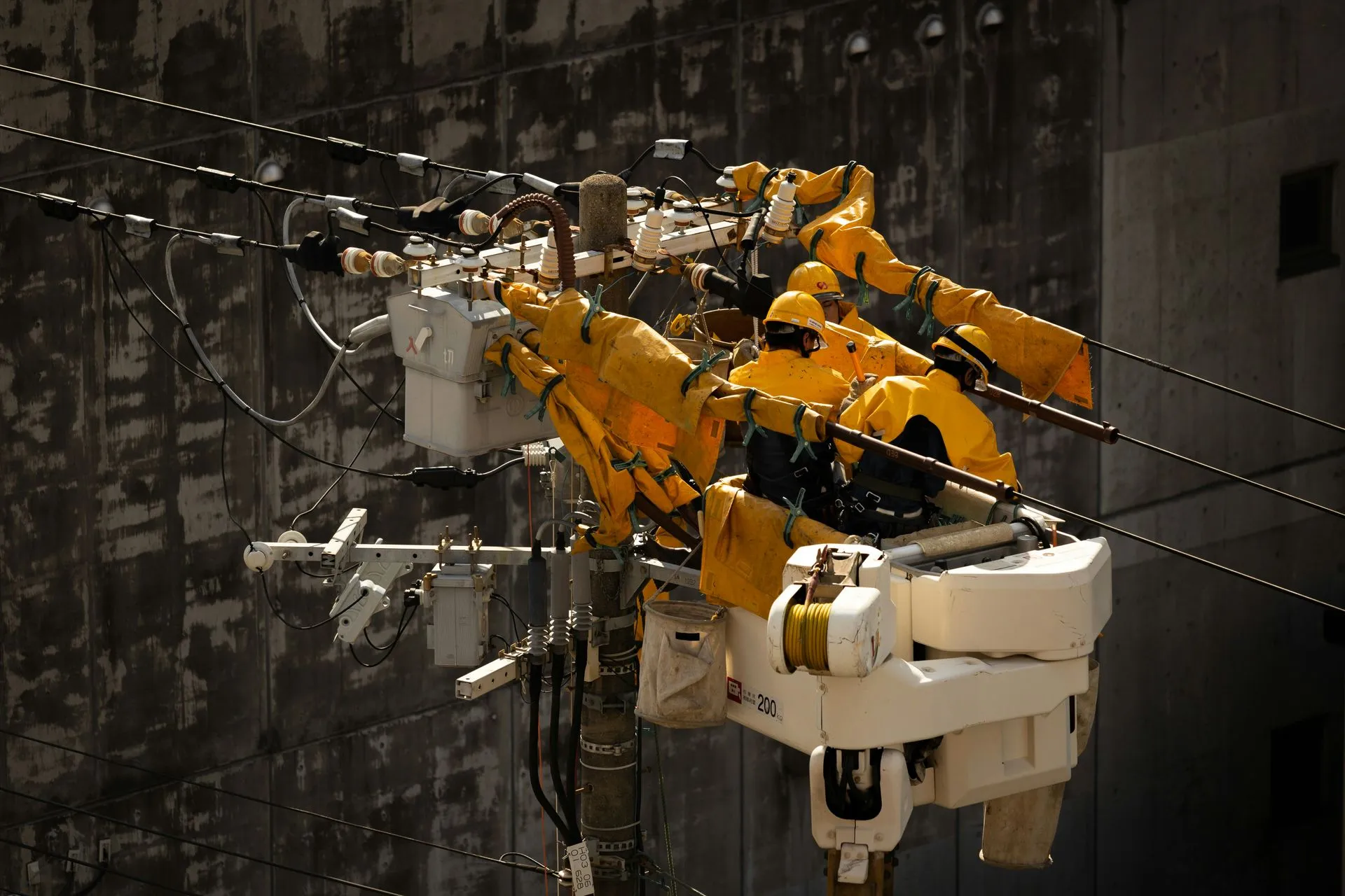 Industrial Electrical Maintenance: Importance & Potential Hazards
