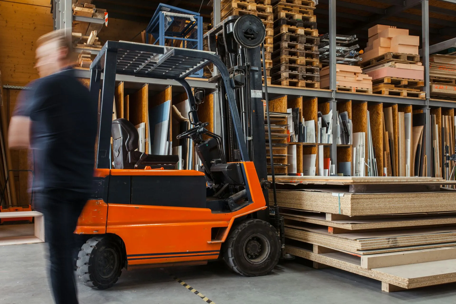 The Future of Forklifts: Electric vs. Gas