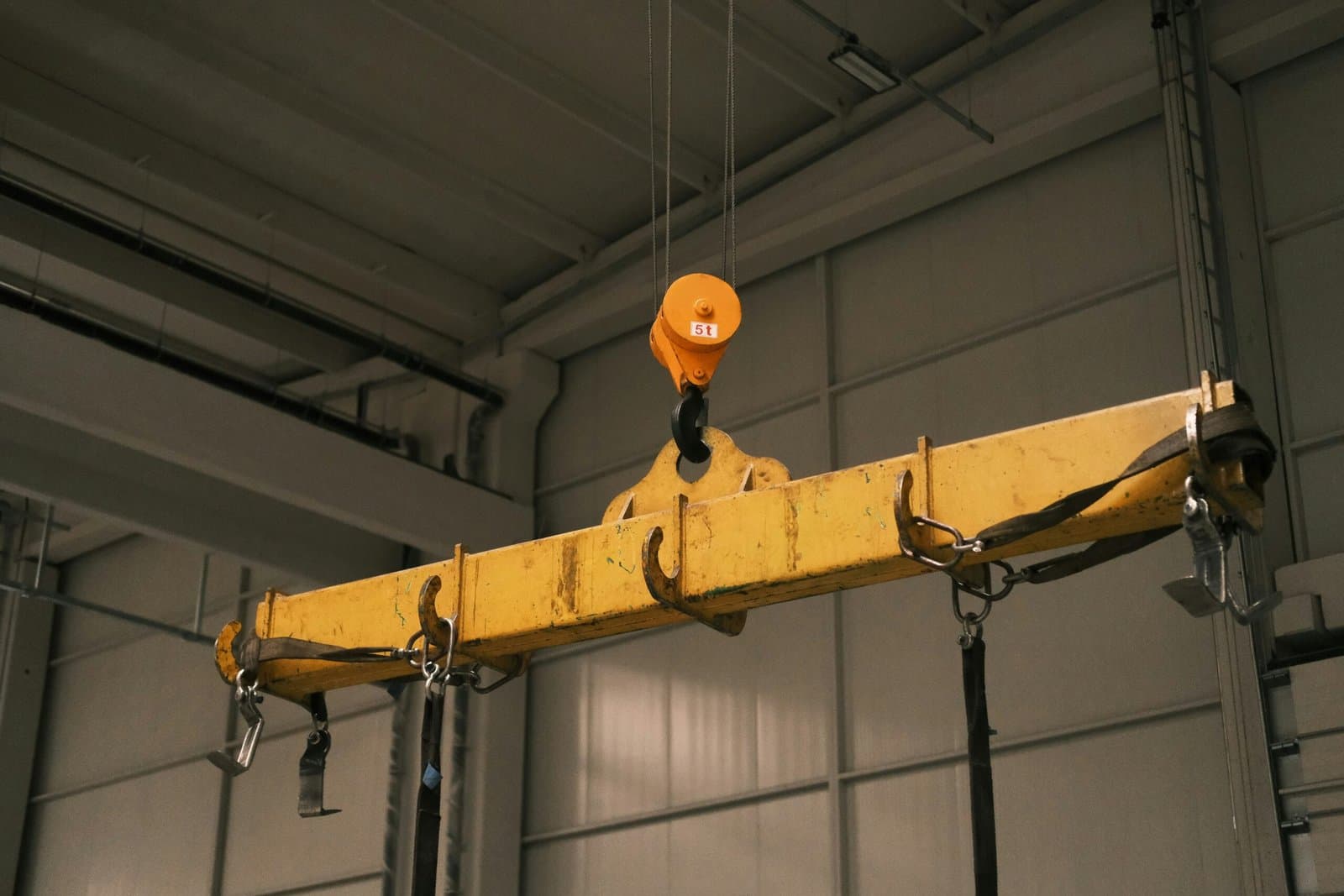 Industrial Machinery Rigging & The Hidden Dangers